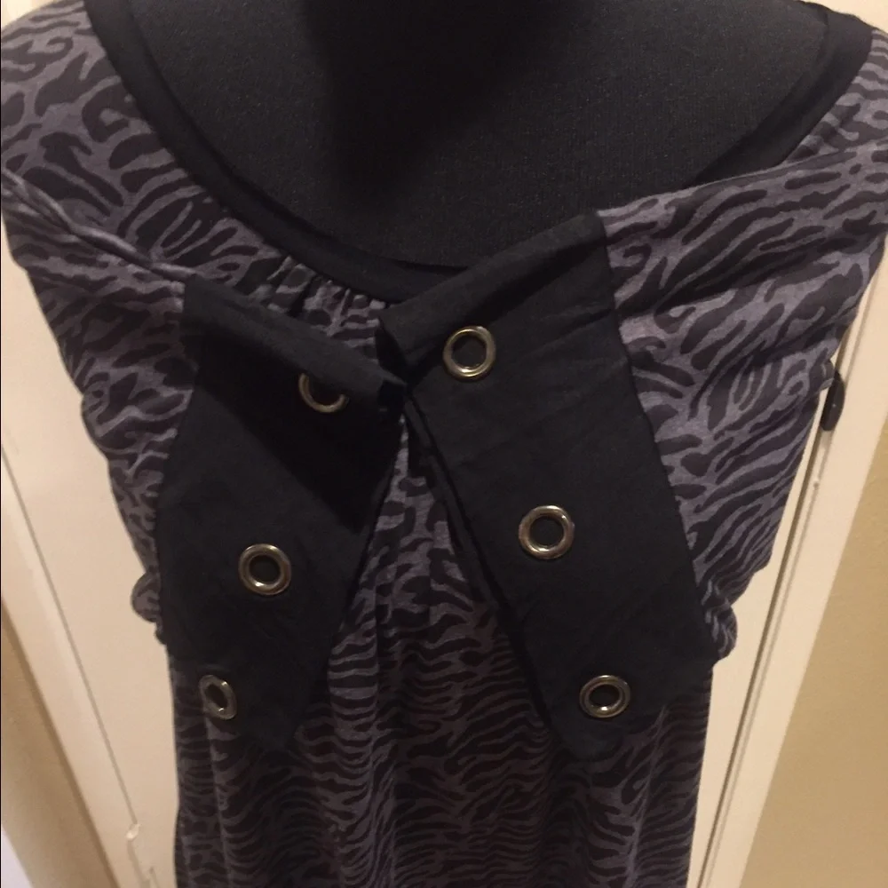 California Bloom sheer black top - Picture 2 of 4